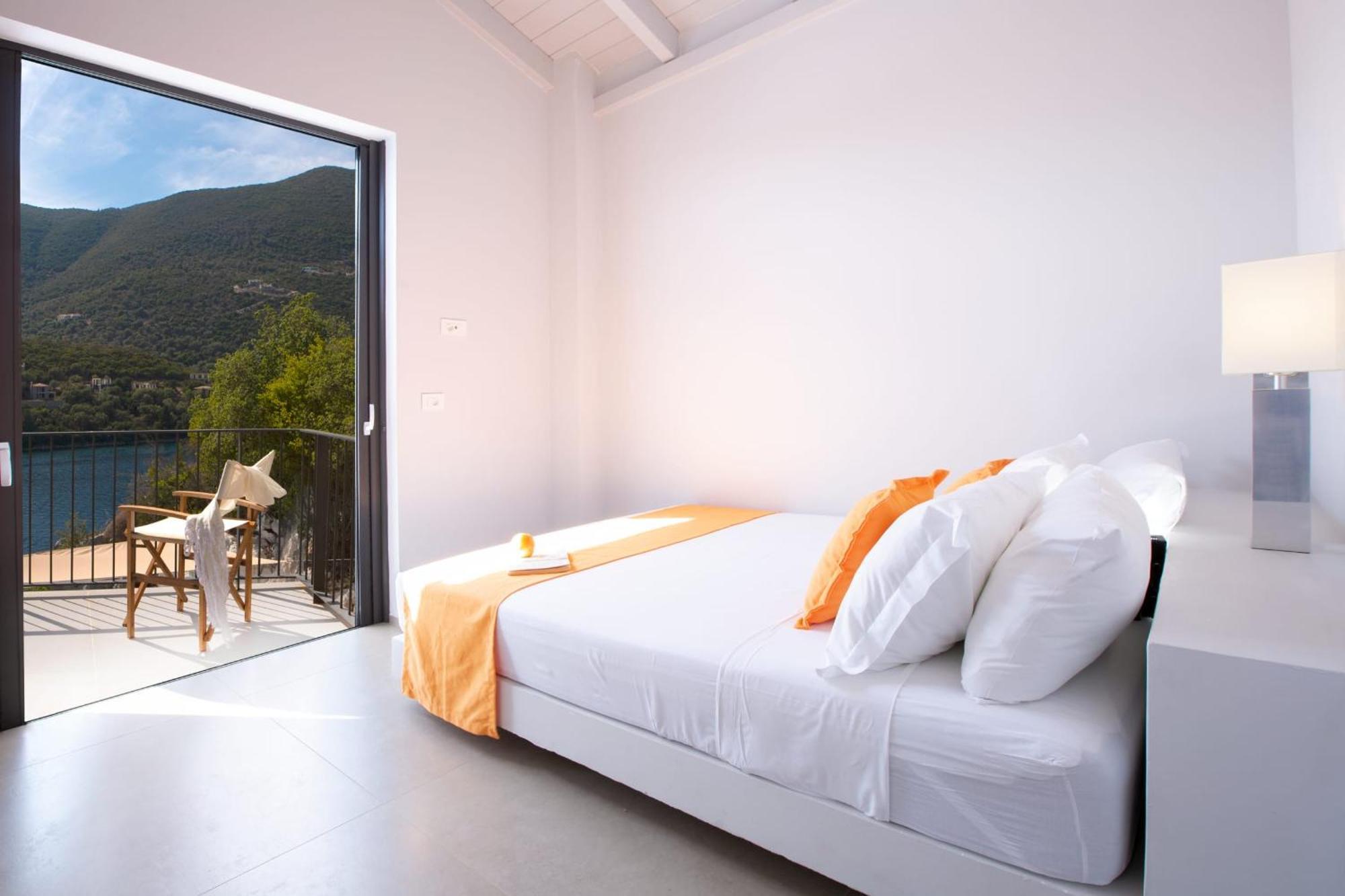 Villa Kalamos - Modern Villa In Sivota Bay With Direct Access To Sea エクステリア 写真