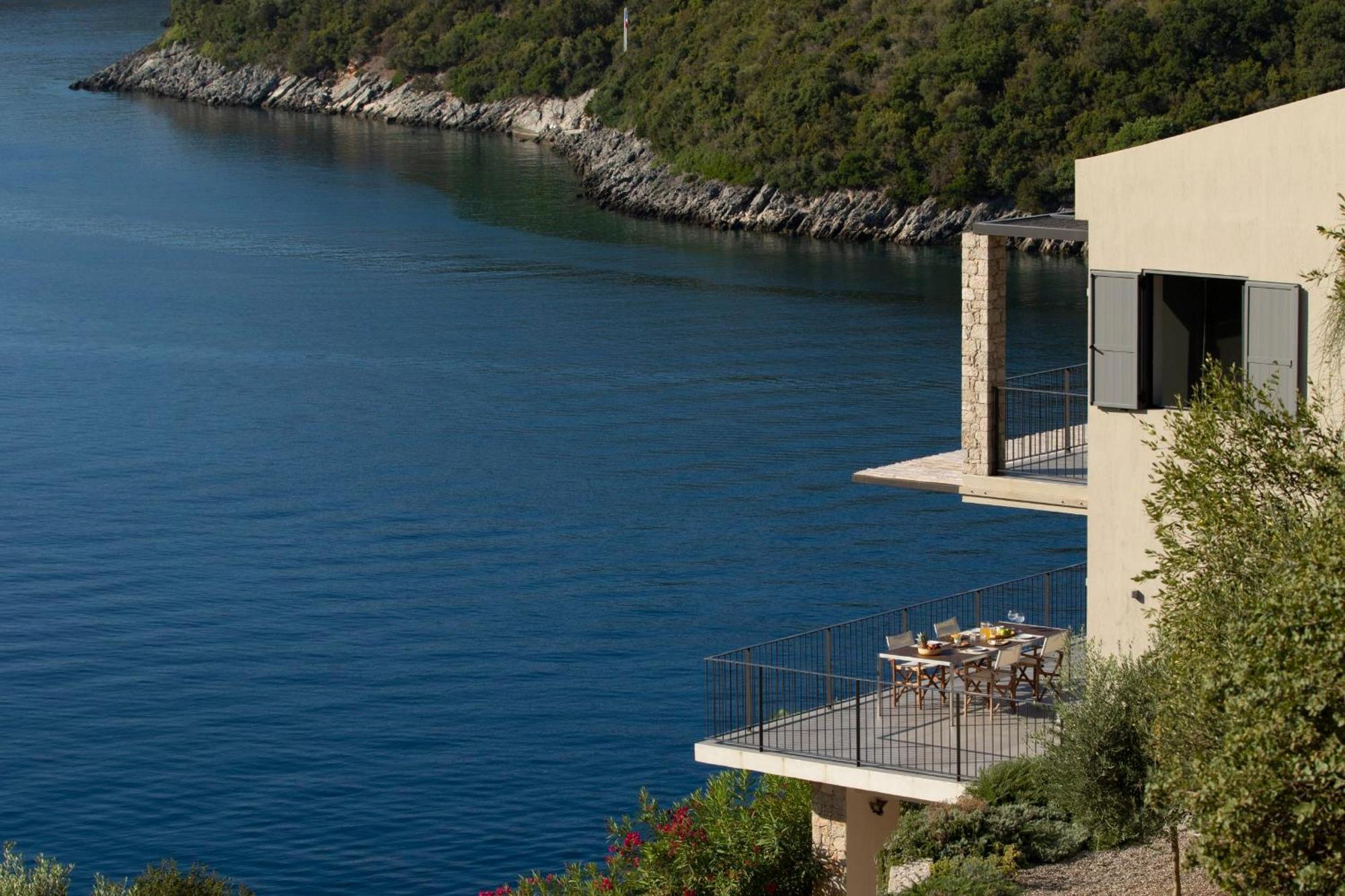 Villa Kalamos - Modern Villa In Sivota Bay With Direct Access To Sea エクステリア 写真
